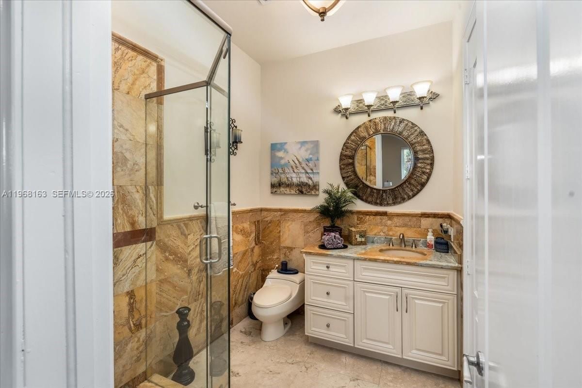 Real estate property located at 7851 166th Ter, Miami-dade, Primavera, Miami Lakes, FL