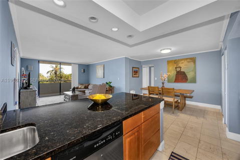 Real estate property located at 7300 Wayne Ave #405, Miami-dade, Parkview Plaza Condo, Miami Beach, FL