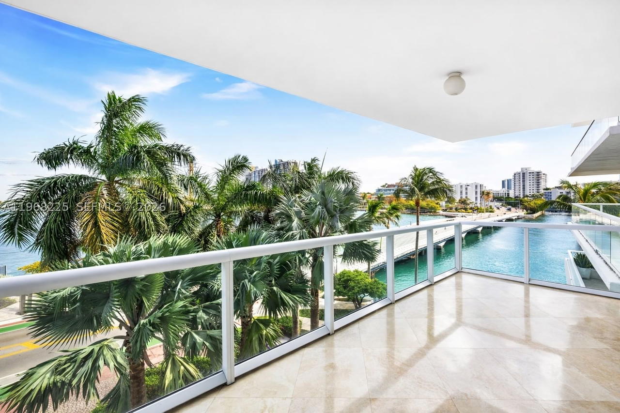 Real estate property located at 10 Venetian Way #403, Miami-dade, The Grand Venetian Condo, Miami Beach, FL