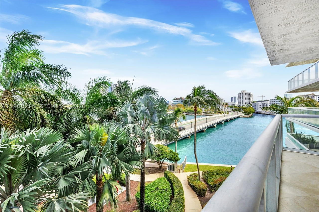 Real estate property located at 10 Venetian Way #403, Miami-dade, The Grand Venetian Condo, Miami Beach, FL