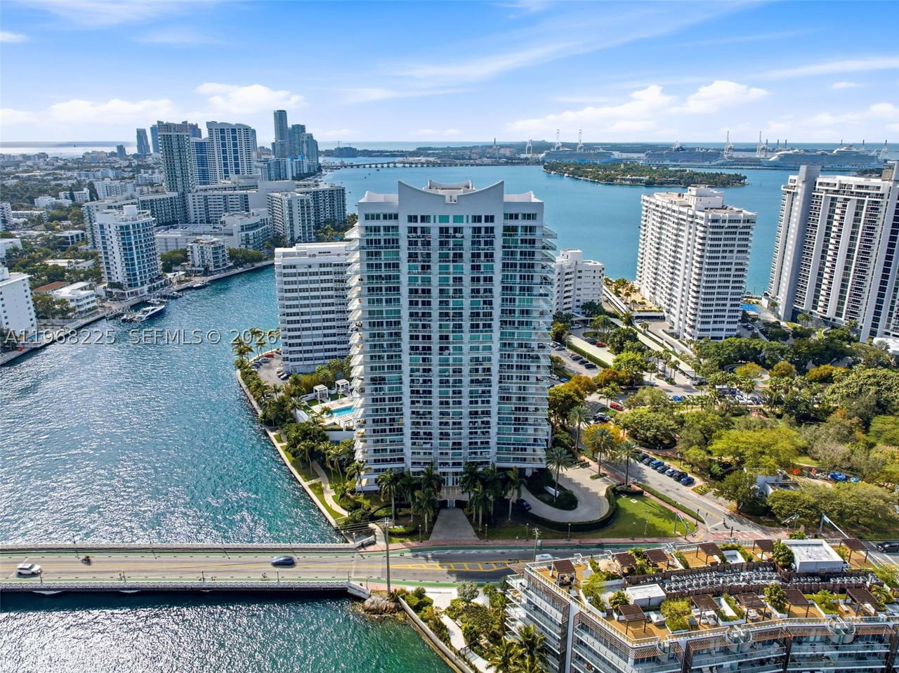 Real estate property located at 10 Venetian Way #403, Miami-dade, The Grand Venetian Condo, Miami Beach, FL