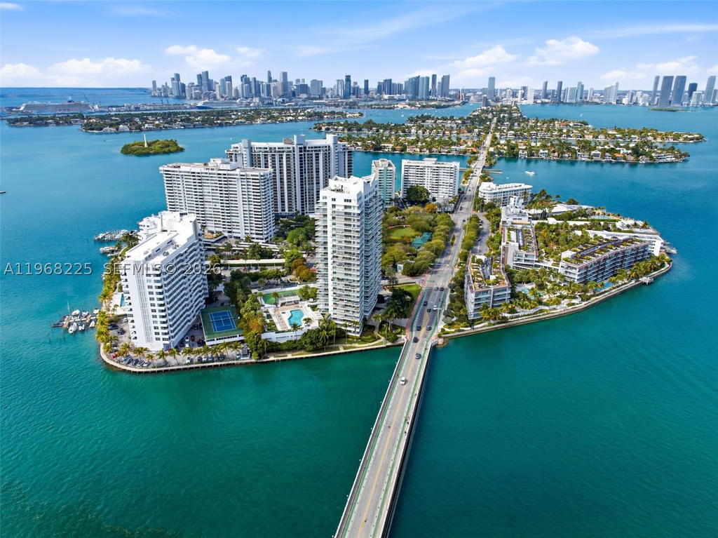 Real estate property located at 10 Venetian Way #403, Miami-dade, The Grand Venetian Condo, Miami Beach, FL