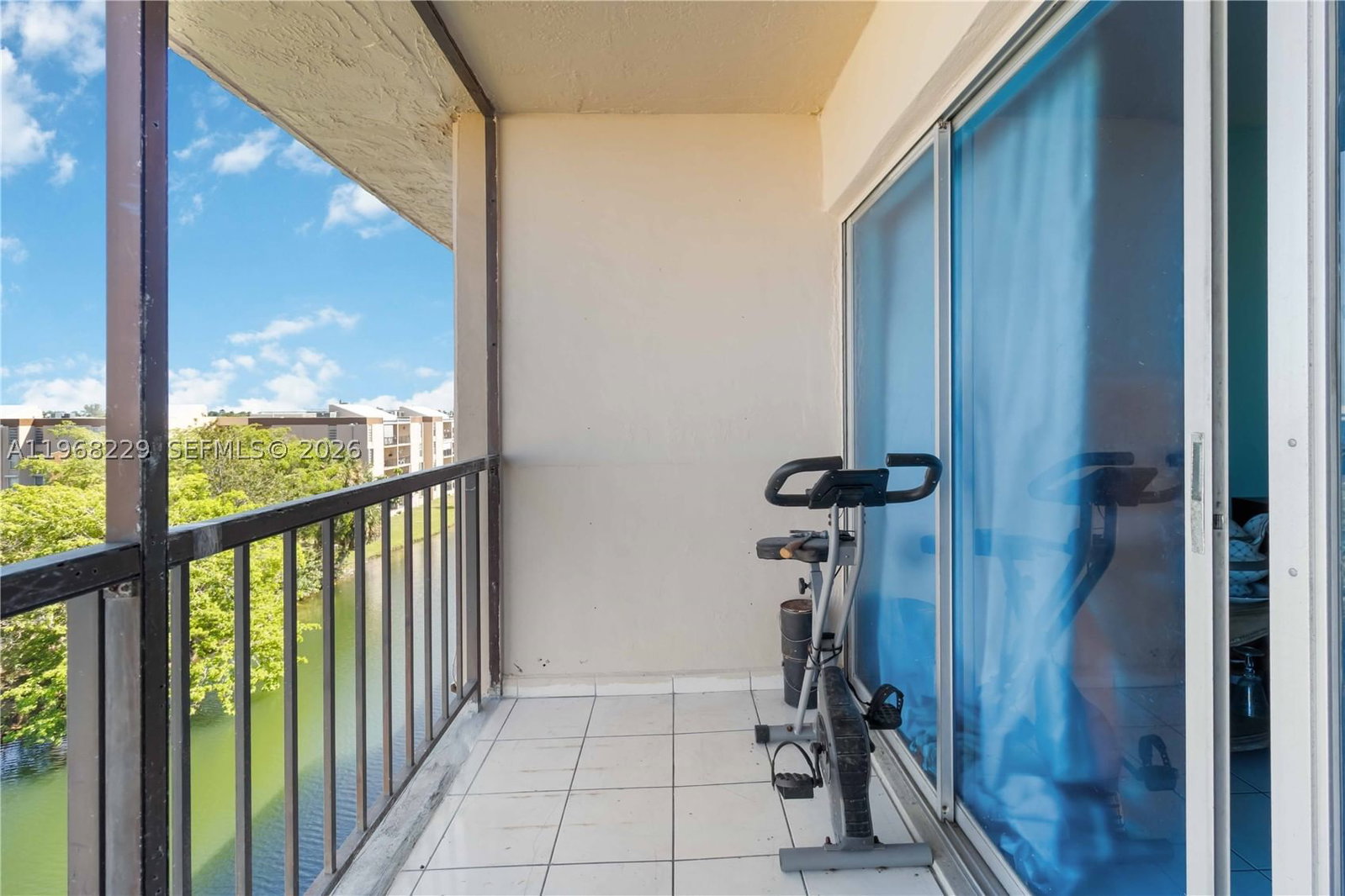 Real estate property located at 8895 Fontainebleau Blvd #504, Miami-dade, Pineside Condo No 1, Miami, FL