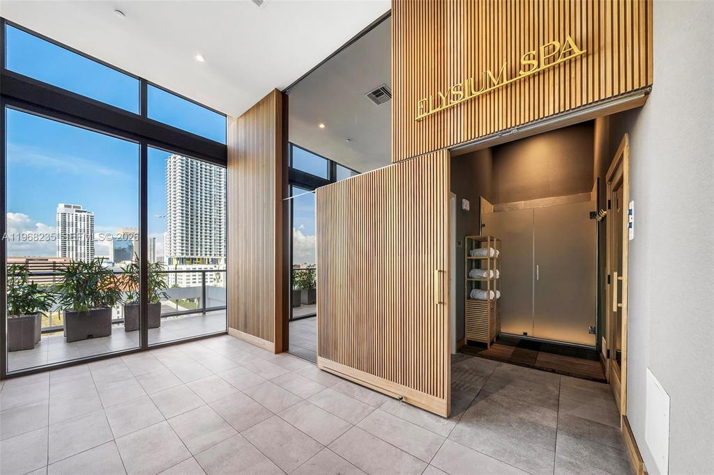 Real estate property located at 229 9th St #208, Miami-dade, Smart Brickell, Miami, FL