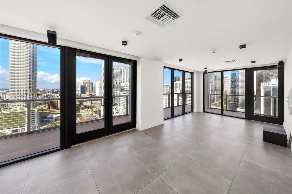 Real estate property located at 229 9th St #208, Miami-dade, Smart Brickell, Miami, FL