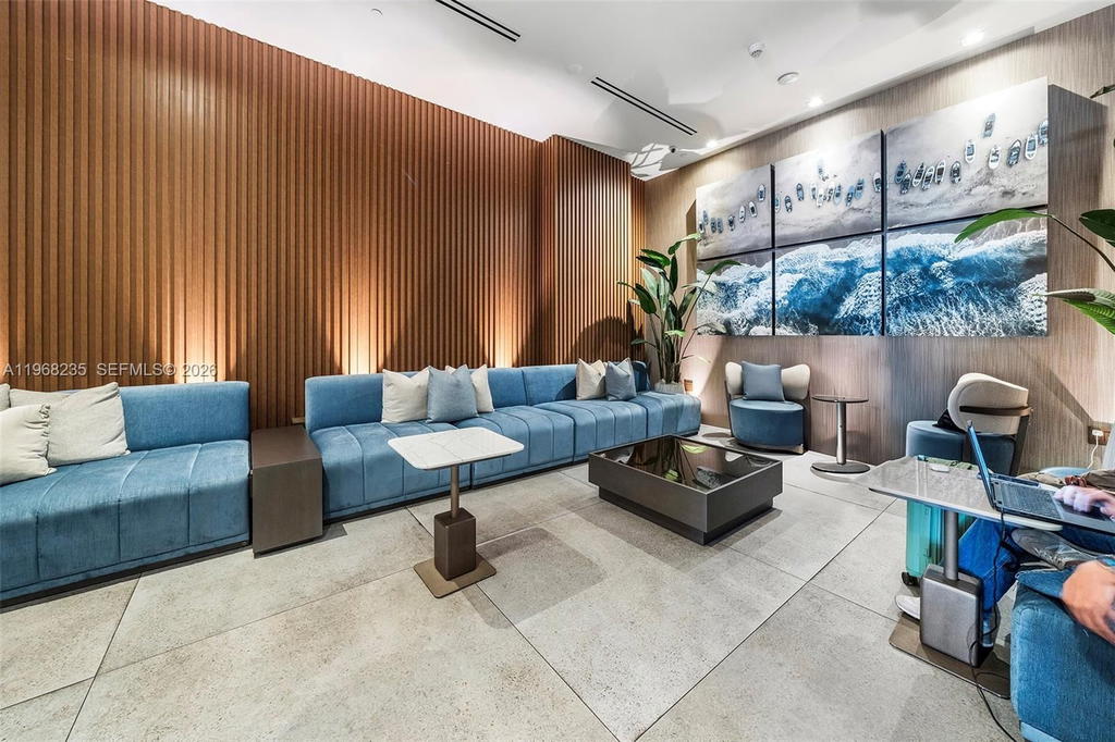 Real estate property located at 229 9th St #208, Miami-dade, Smart Brickell, Miami, FL