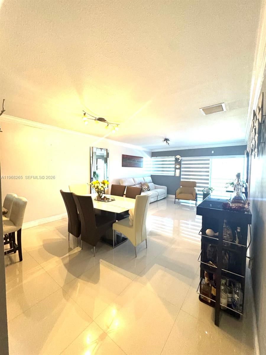 Real estate property located at 11163 7th St #204-19, Miami-dade, Patio West One Condo, Miami, FL