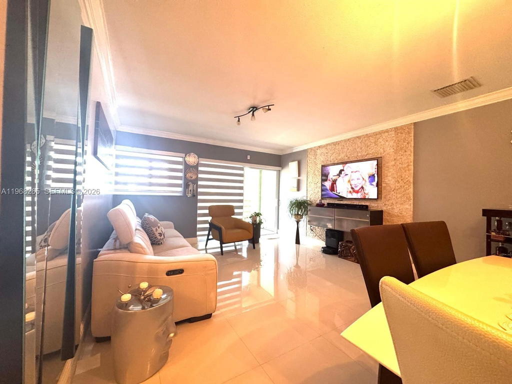 Real estate property located at 11163 7th St #204-19, Miami-dade, Patio West One Condo, Miami, FL
