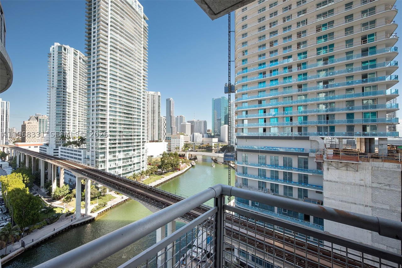 Real estate property located at 690 1st Ct #1504, Miami-dade, Neo Vertika Condo, Miami, FL