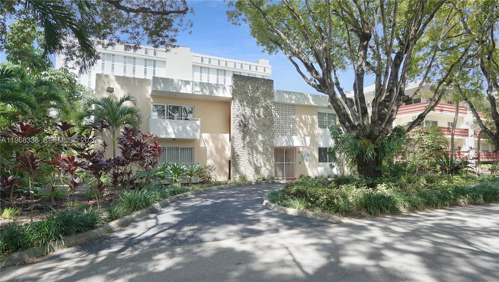 Real estate property located at 1235 Mariposa Ave #1, Miami-dade, Mariposa Manor Condo, Coral Gables, FL