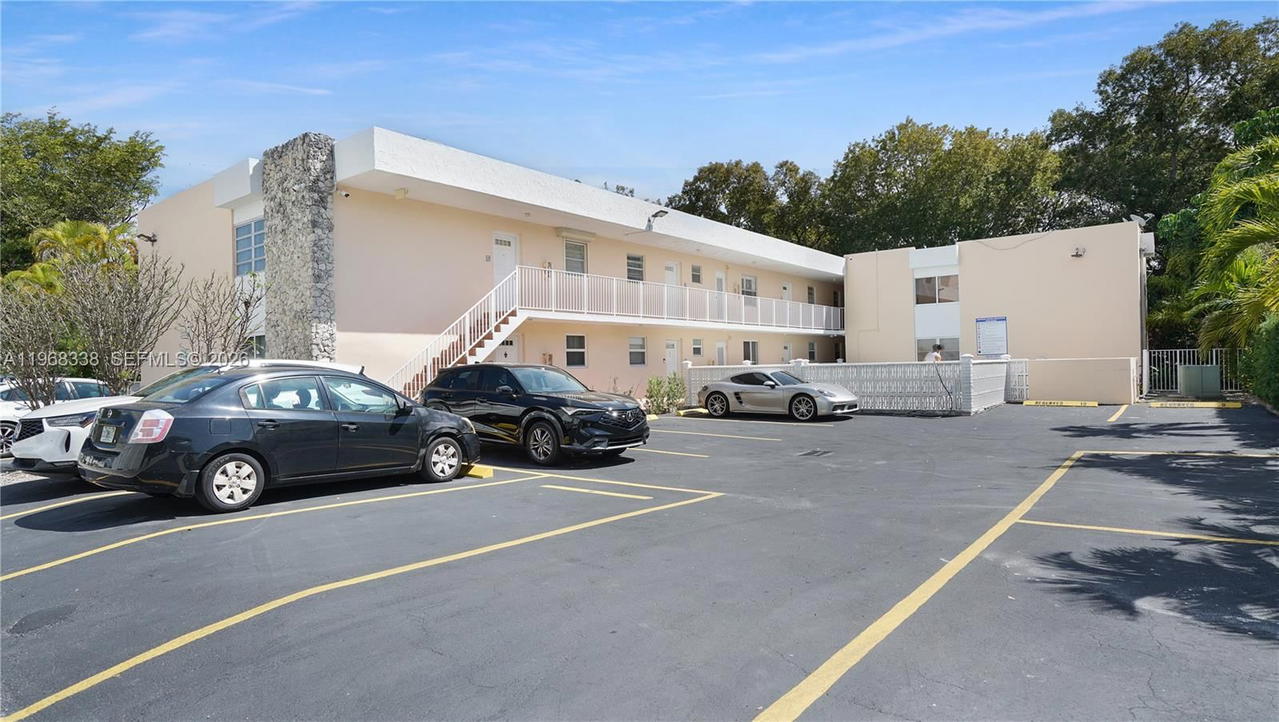 Real estate property located at 1235 Mariposa Ave #1, Miami-dade, Mariposa Manor Condo, Coral Gables, FL
