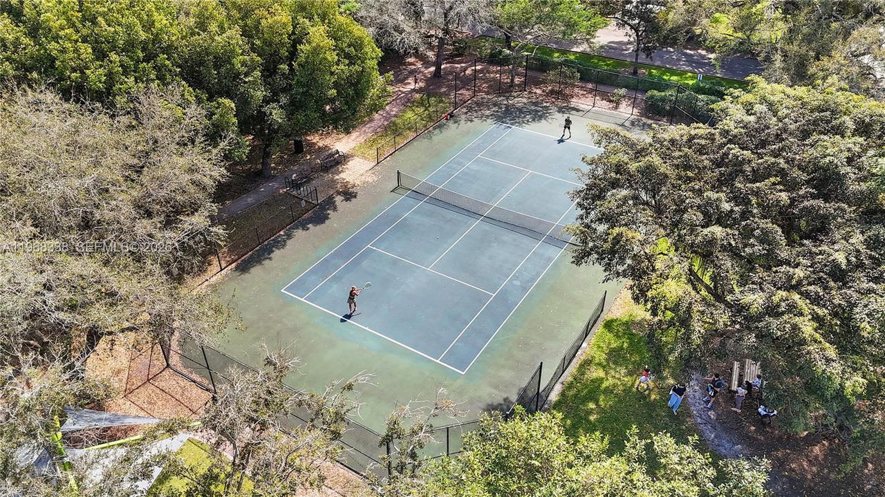 Real estate property located at 1235 Mariposa Ave #1, Miami-dade, Mariposa Manor Condo, Coral Gables, FL
