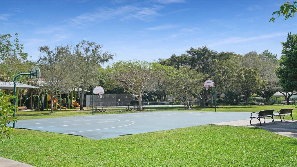 Real estate property located at 1235 Mariposa Ave #1, Miami-dade, Mariposa Manor Condo, Coral Gables, FL