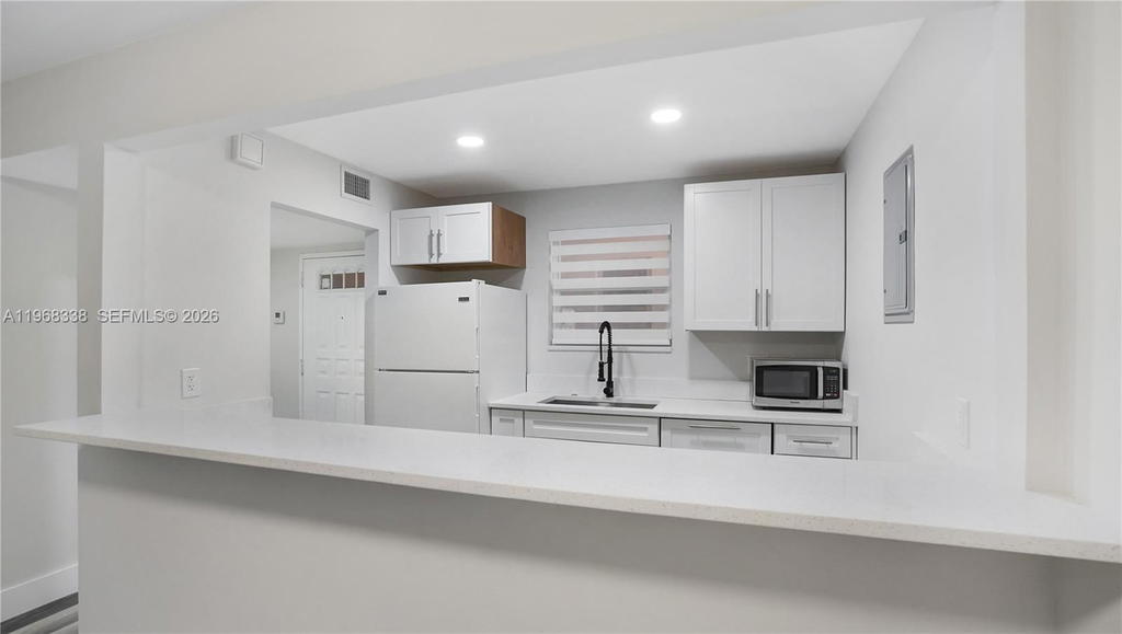 Real estate property located at 1235 Mariposa Ave #1, Miami-dade, Mariposa Manor Condo, Coral Gables, FL