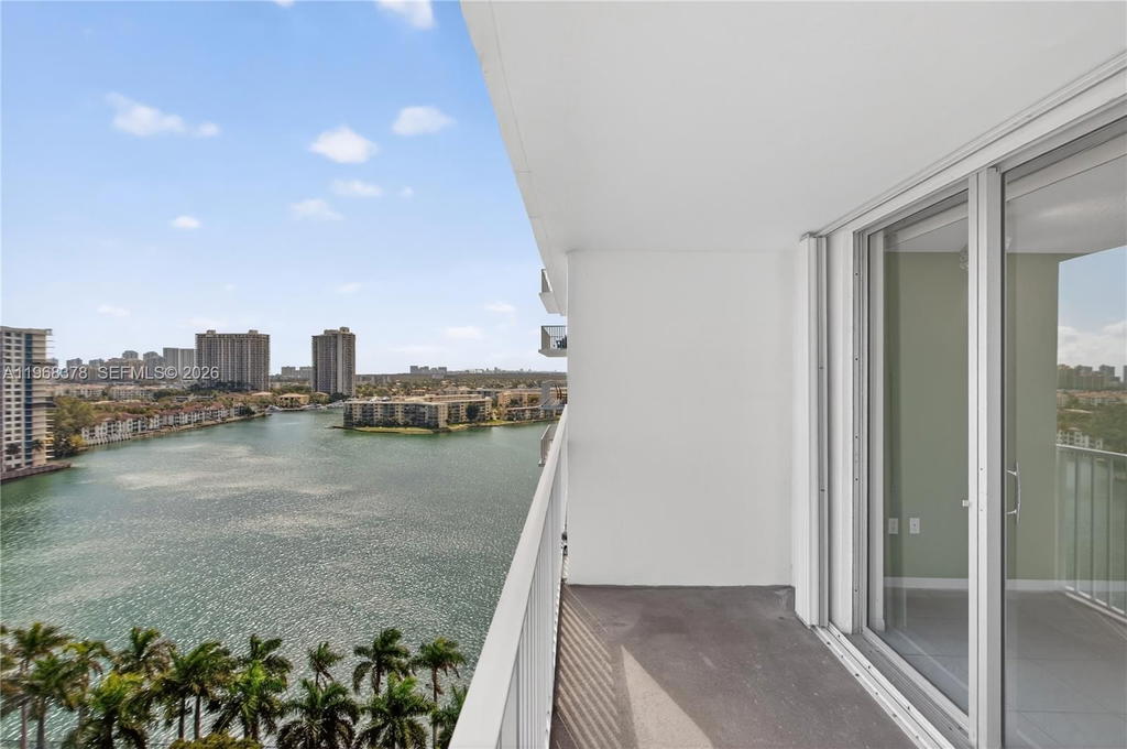 Real estate property located at 2801 183rd St #1612W, Miami-dade, Admirals Port, Aventura, FL