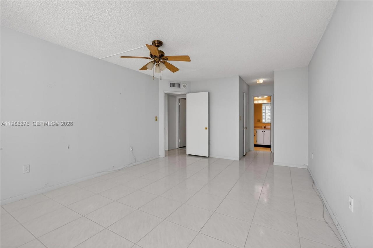 Real estate property located at 2801 183rd St #1612W, Miami-dade, Admirals Port, Aventura, FL