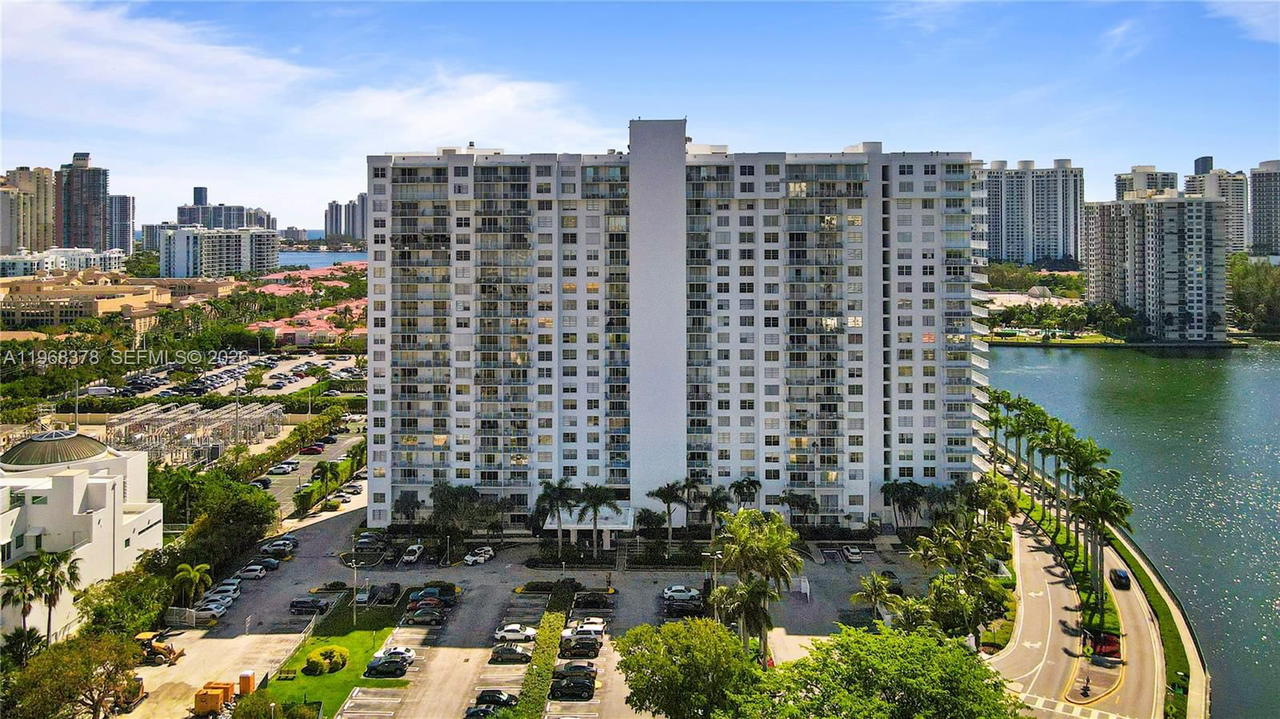 Real estate property located at 2801 183rd St #1612W, Miami-dade, Admirals Port, Aventura, FL