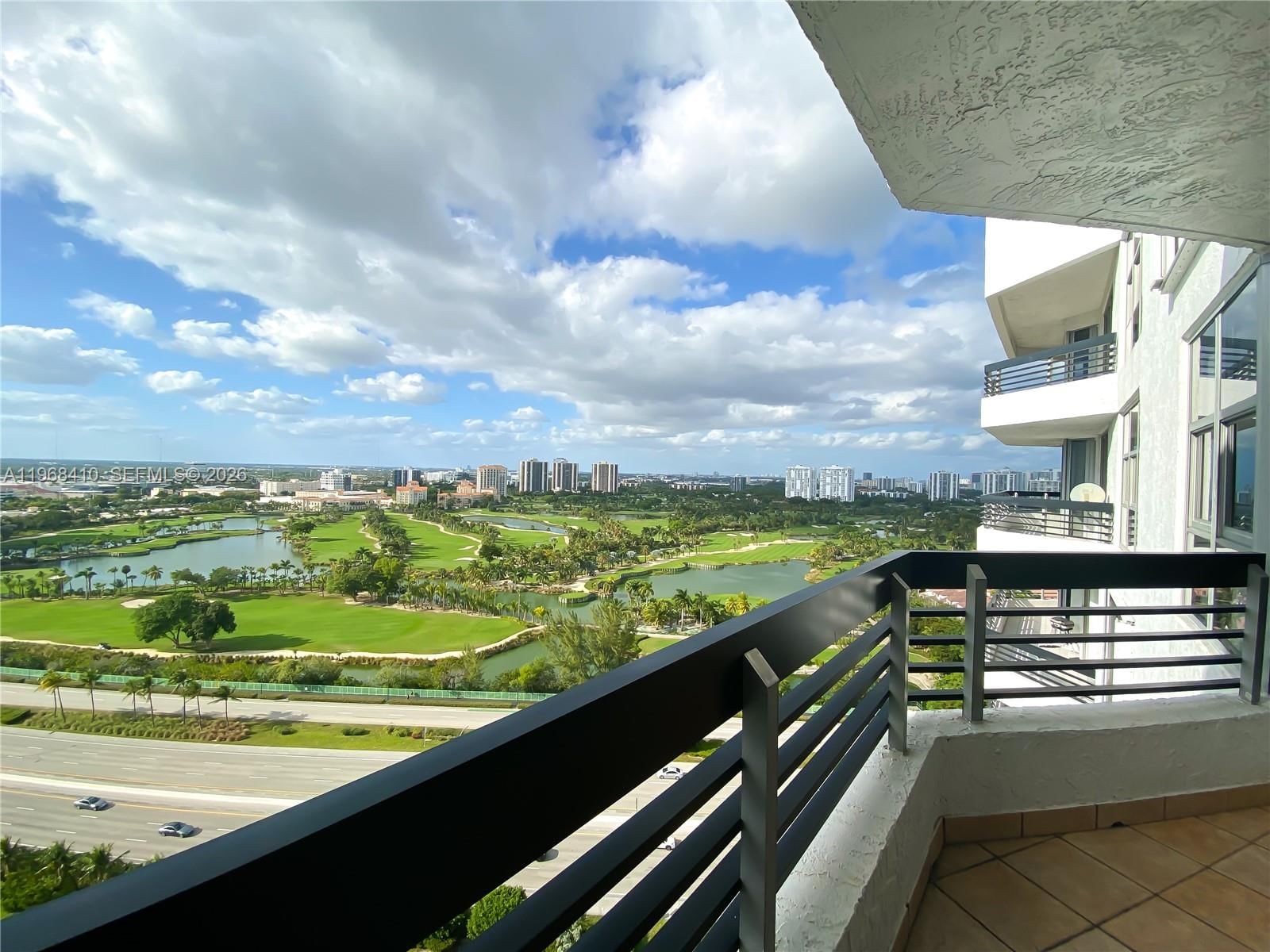 Real estate property located at 3400 192nd St LPH7, Miami-dade, Mystic Pointe Tower 600 C, Aventura, FL