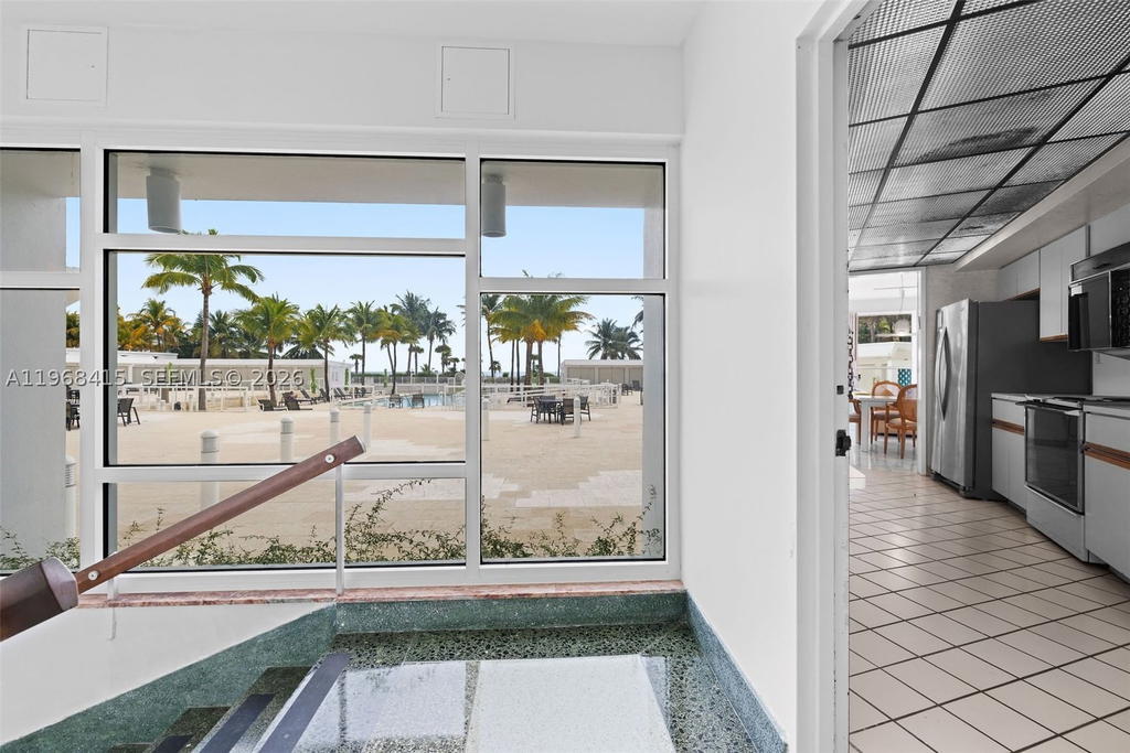 Real estate property located at 4925 Collins Ave #1A, Miami-dade, The Executive Condo, Miami Beach, FL