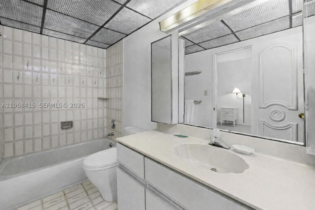 Real estate property located at 4925 Collins Ave #1A, Miami-dade, The Executive Condo, Miami Beach, FL