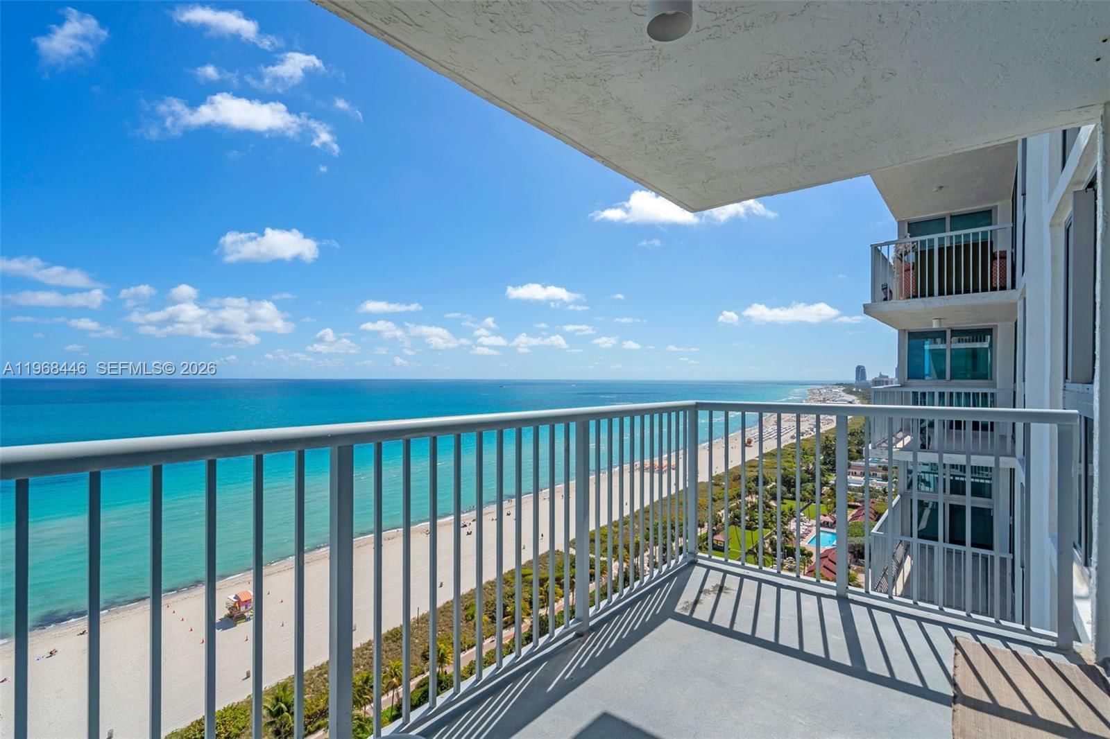 Real estate property located at 2655 Collins Ave #2211, Miami-dade, Mirasol Ocean Towers Cond, Miami Beach, FL