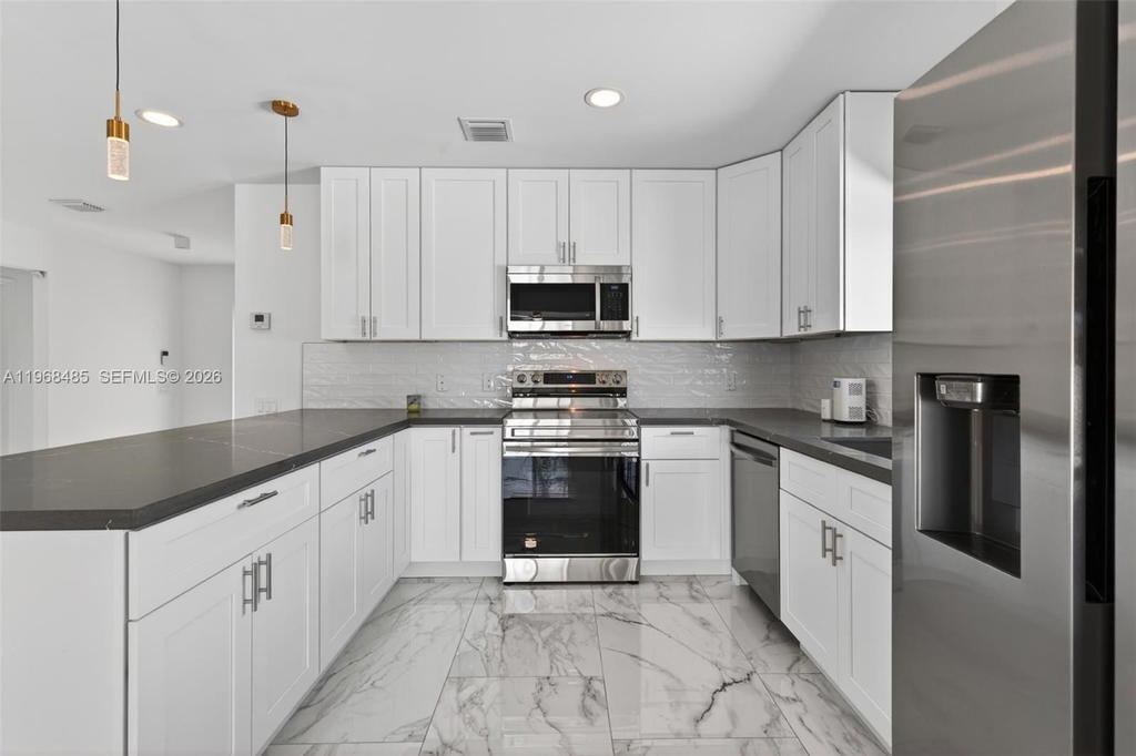 Real estate property located at 2430 22nd Rd, Broward, Franklin Park, Fort Lauderdale, FL