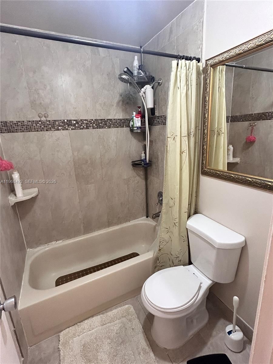 Real estate property located at 7030 179th St #205, Miami-dade, Villa Bellini Condo, Hialeah, FL