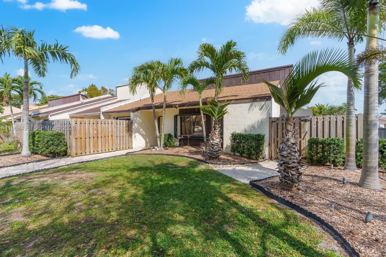 Real estate property located at 2900 69th Ct, Broward, Palm-aire Village Section, Fort Lauderdale, FL