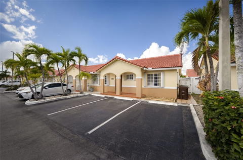 Real estate property located at 7101 24th Ave #55, Miami-dade, West Palm Gardens Villas, Hialeah, FL