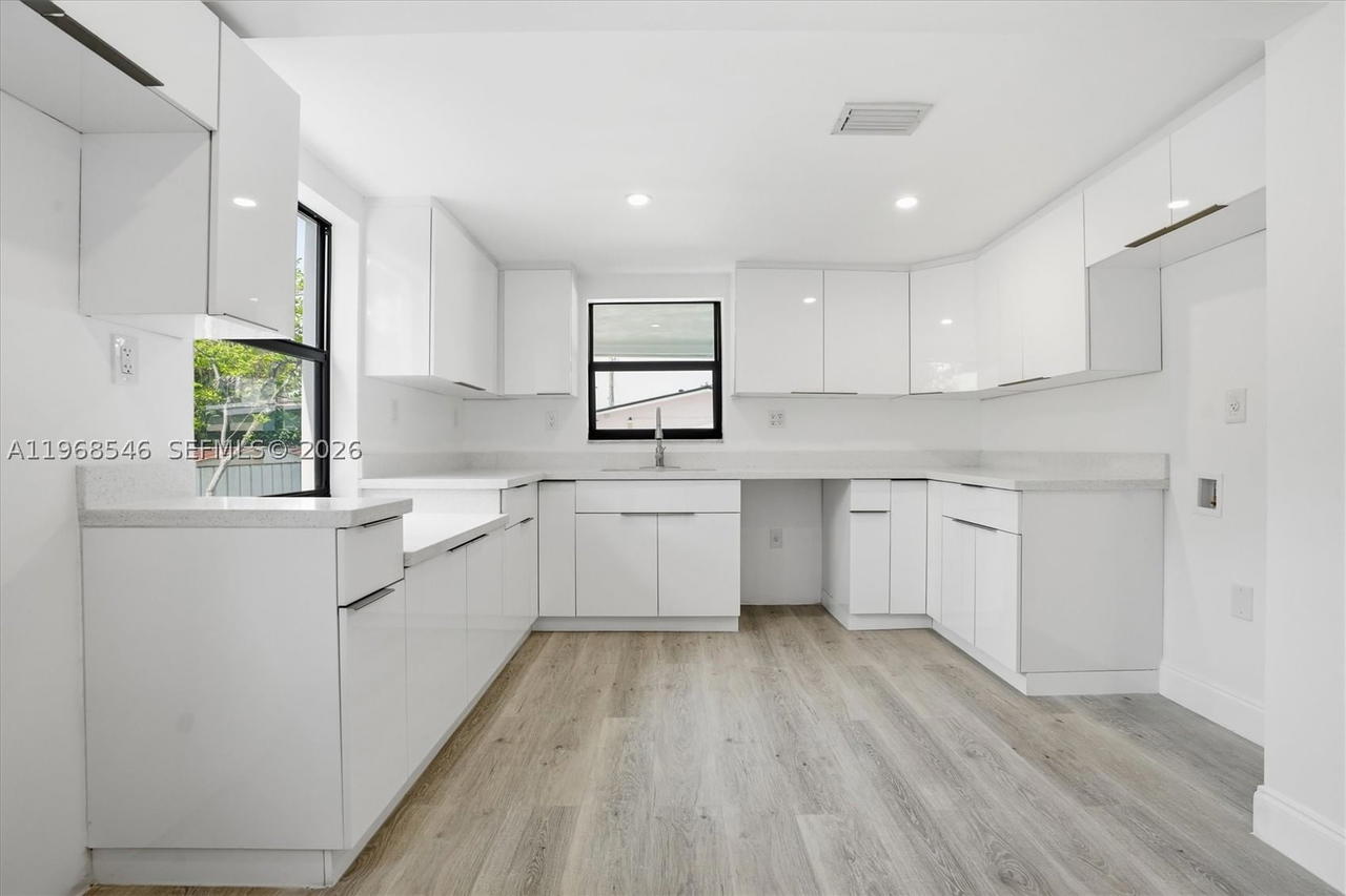 Real estate property located at 4237 7th St, Miami-dade, Trajune Park, Miami, FL