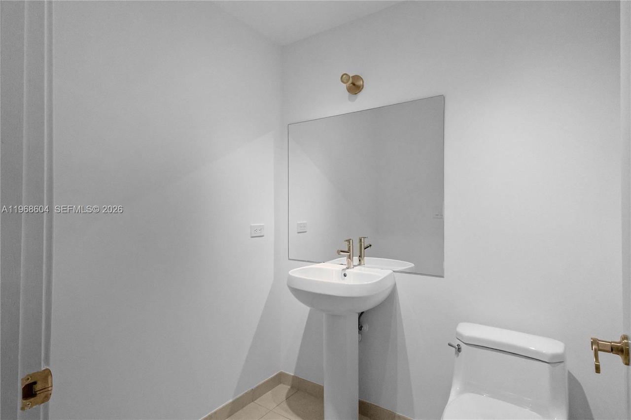 Real estate property located at 3301 1st Ave H1108, Miami-dade, Four Midtown Miami Condo, Miami, FL