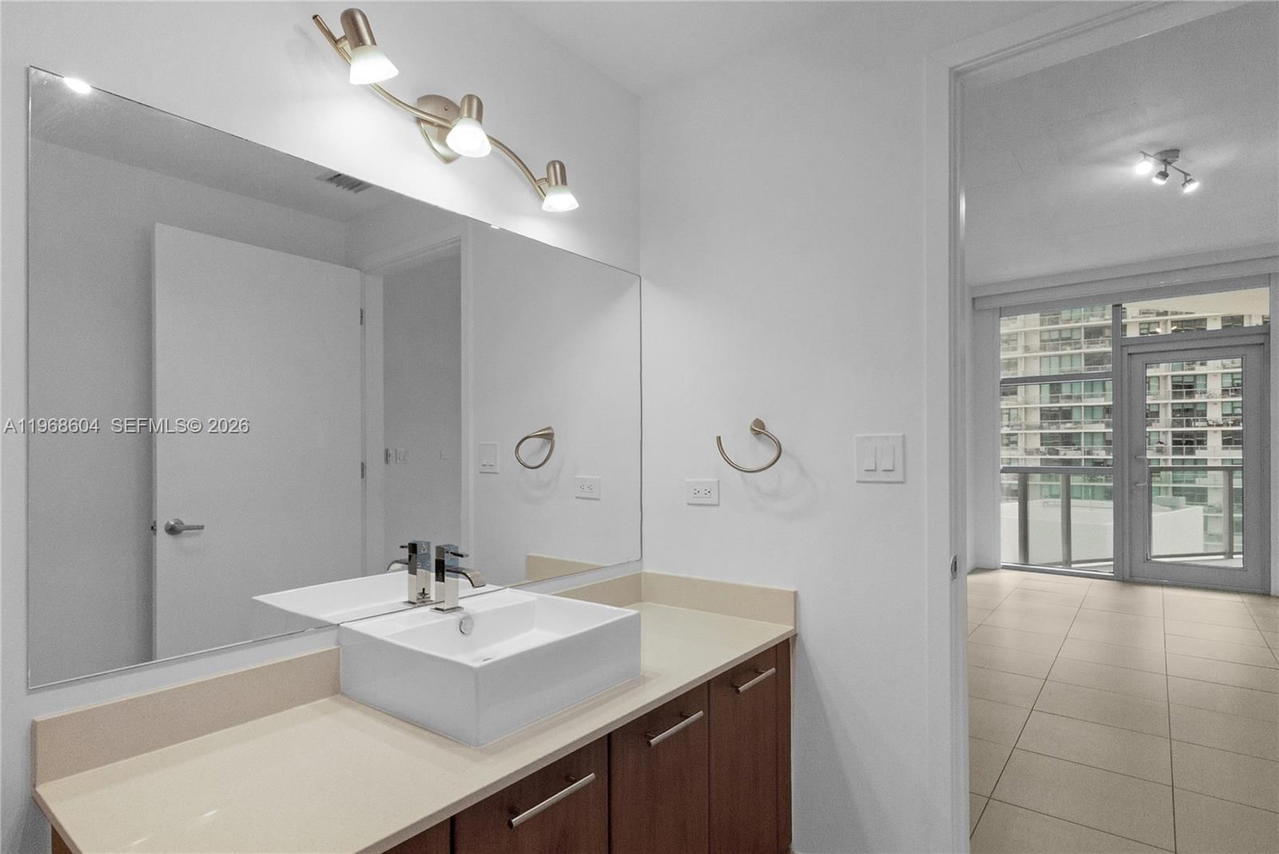 Real estate property located at 3301 1st Ave H1108, Miami-dade, Four Midtown Miami Condo, Miami, FL