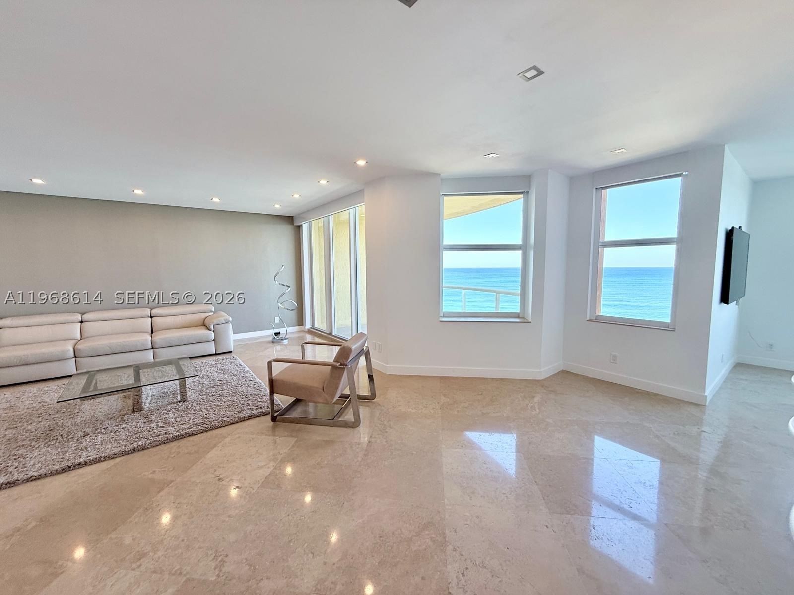 Real estate property located at 2100 Ocean Blvd #12D, Broward, Palms Tower One Condo, Fort Lauderdale, FL