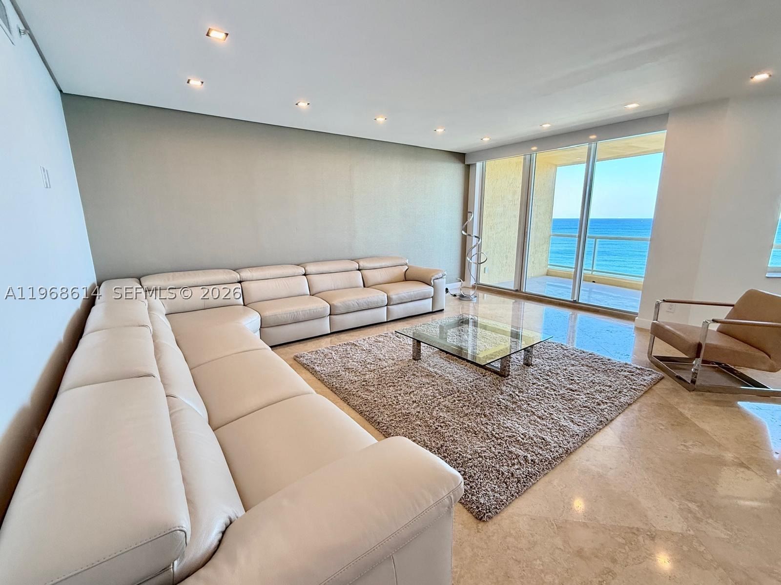 Real estate property located at 2100 Ocean Blvd #12D, Broward, Palms Tower One Condo, Fort Lauderdale, FL