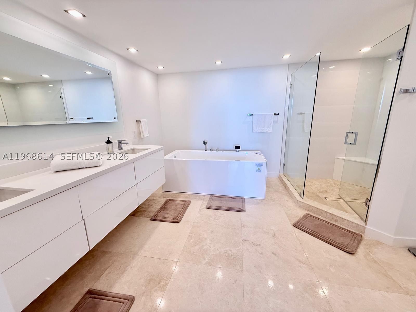 Real estate property located at 2100 Ocean Blvd #12D, Broward, Palms Tower One Condo, Fort Lauderdale, FL