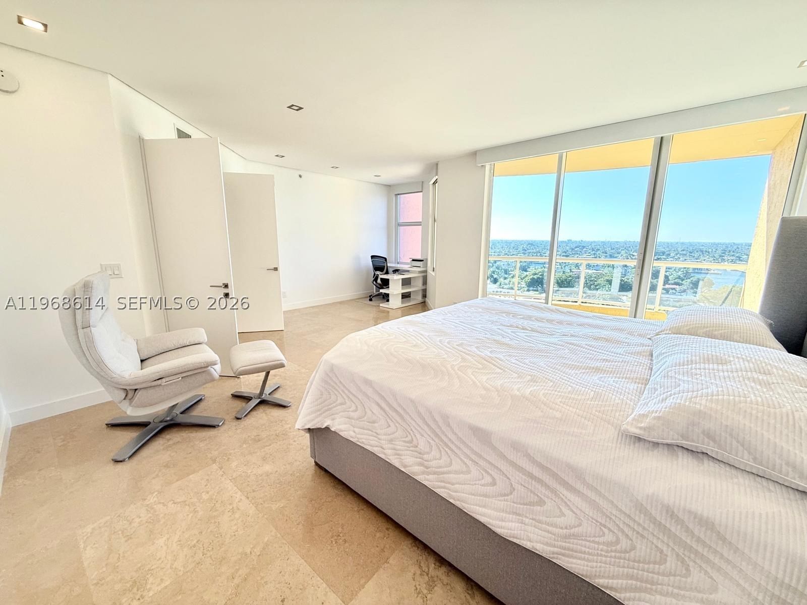 Real estate property located at 2100 Ocean Blvd #12D, Broward, Palms Tower One Condo, Fort Lauderdale, FL