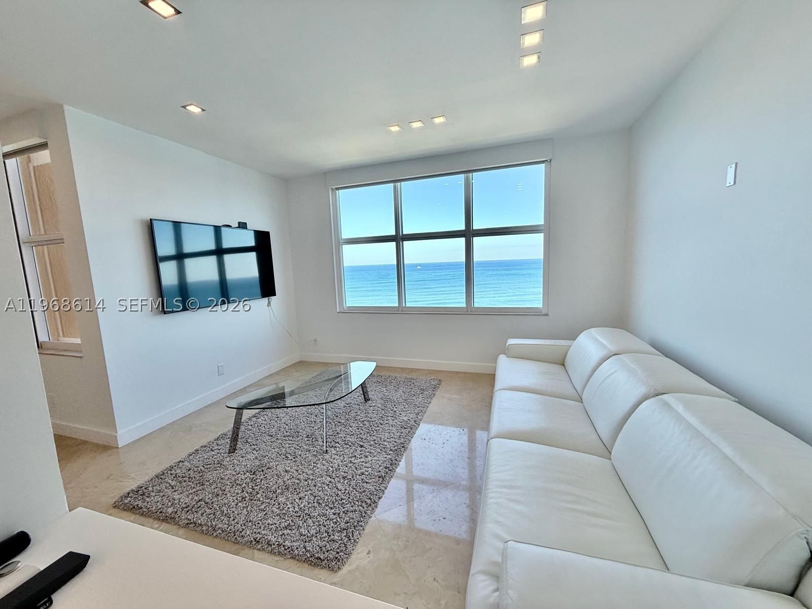 Real estate property located at 2100 Ocean Blvd #12D, Broward, Palms Tower One Condo, Fort Lauderdale, FL