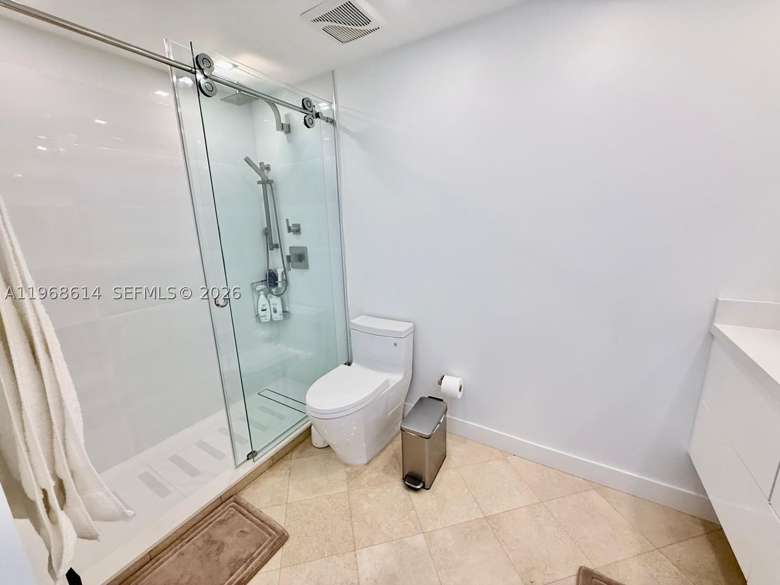 Real estate property located at 2100 Ocean Blvd #12D, Broward, Palms Tower One Condo, Fort Lauderdale, FL