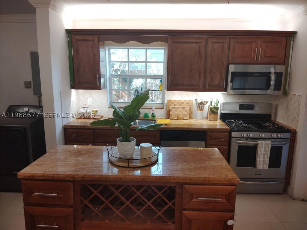 Real estate property located at 1315 196th Ter, Miami-dade, Norwood 6th Addn Sec 1, Miami Gardens, FL
