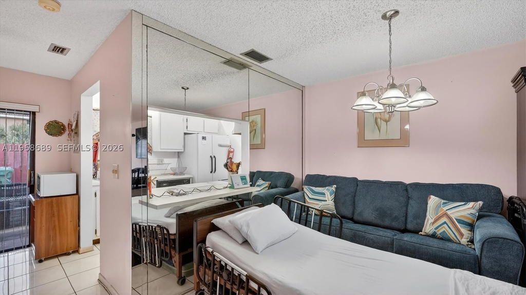 Real estate property located at 10413 6th St, Broward, Pembroke Pointe Section T, Pembroke Pines, FL