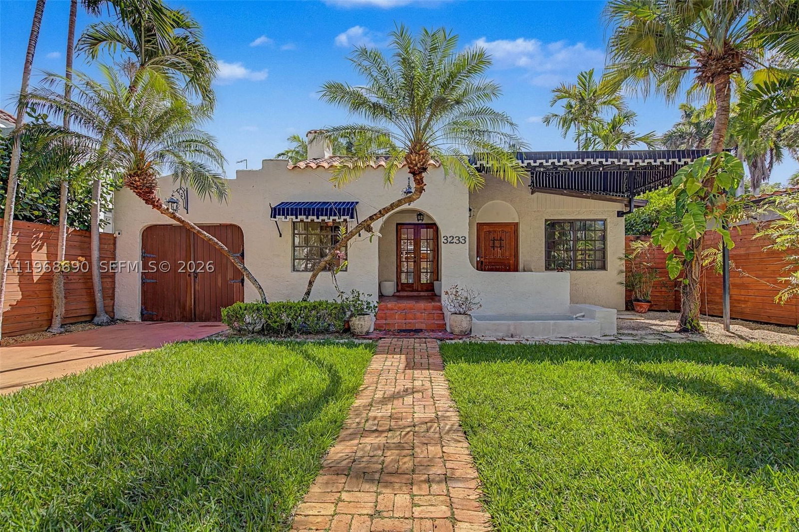 Real estate property located at 3233 Crystal Ct, Miami-dade, Crystal Bluff, Miami, FL
