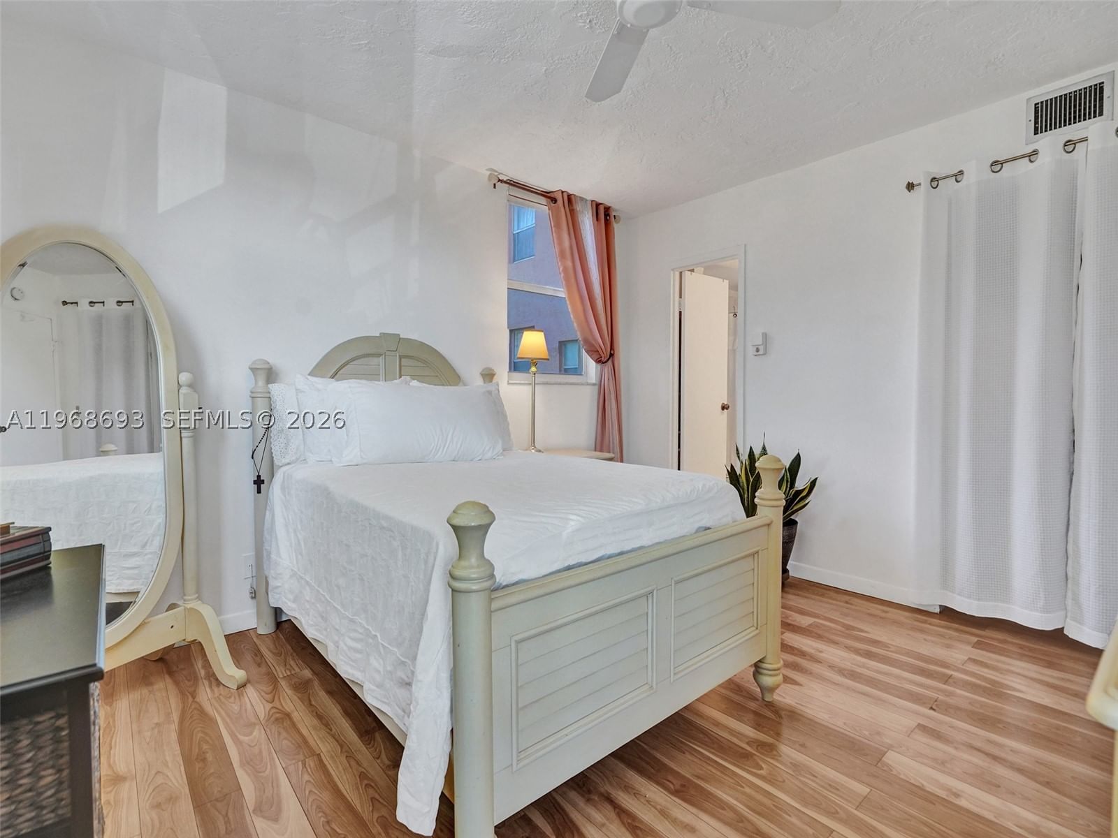 Real estate property located at 2861 Somerset Dr #211, Broward, Somerset No Six Condo, Lauderdale Lakes, FL