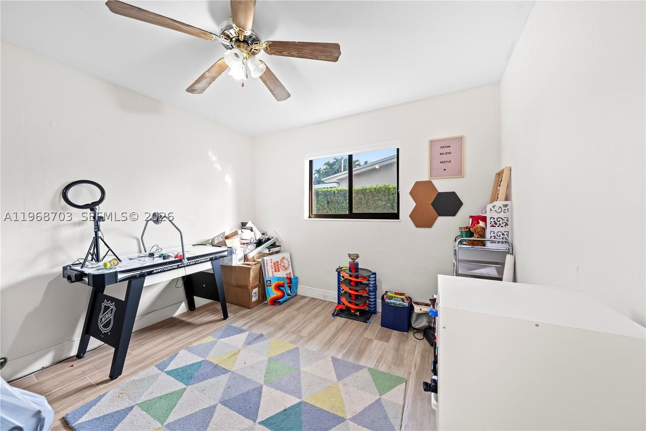 Real estate property located at 7835 16th Ct, Miami-dade, Palm Springs Lakes 5th Ad, Hialeah, FL