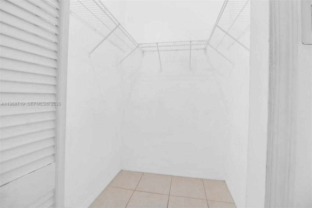 Real estate property located at 21500 87th Ct, Miami-dade, Windy Point, Cutler Bay, FL