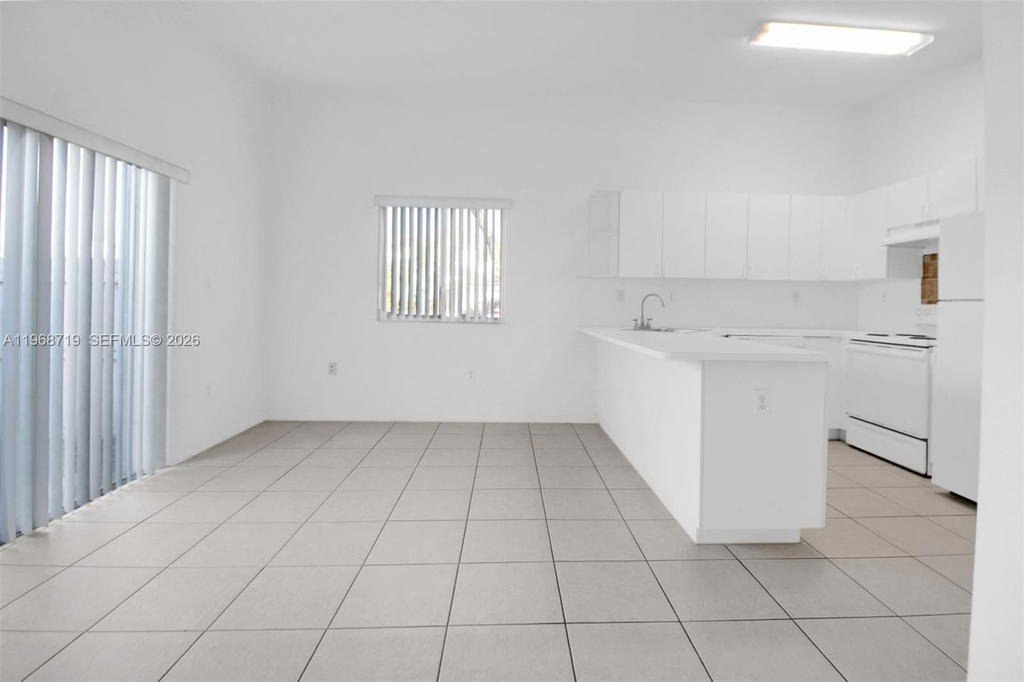 Real estate property located at 21500 87th Ct, Miami-dade, Windy Point, Cutler Bay, FL