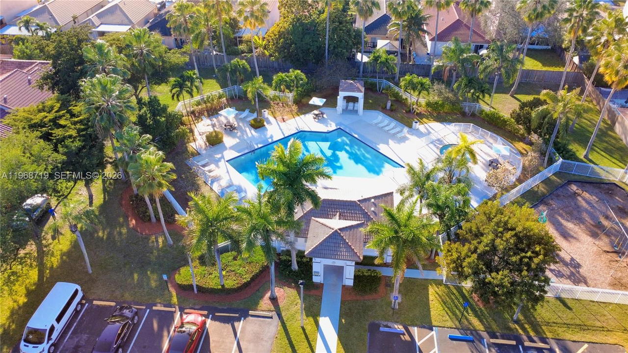 Real estate property located at 21500 87th Ct, Miami-dade, Windy Point, Cutler Bay, FL