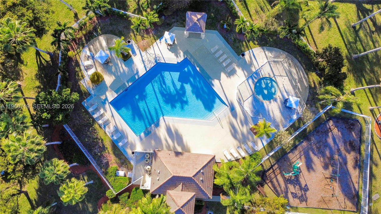 Real estate property located at 21500 87th Ct, Miami-dade, Windy Point, Cutler Bay, FL