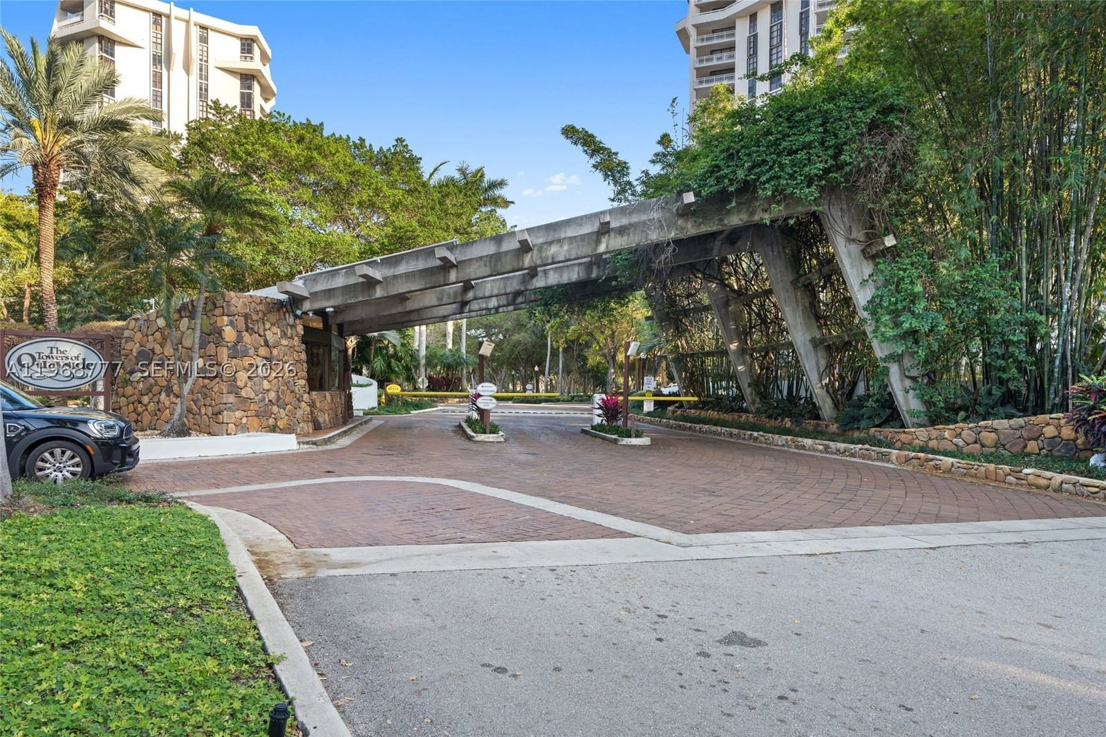 Real estate property located at 4000 Towerside Ter #1712, Miami-dade, The Towers Of Quayside Co, Miami, FL