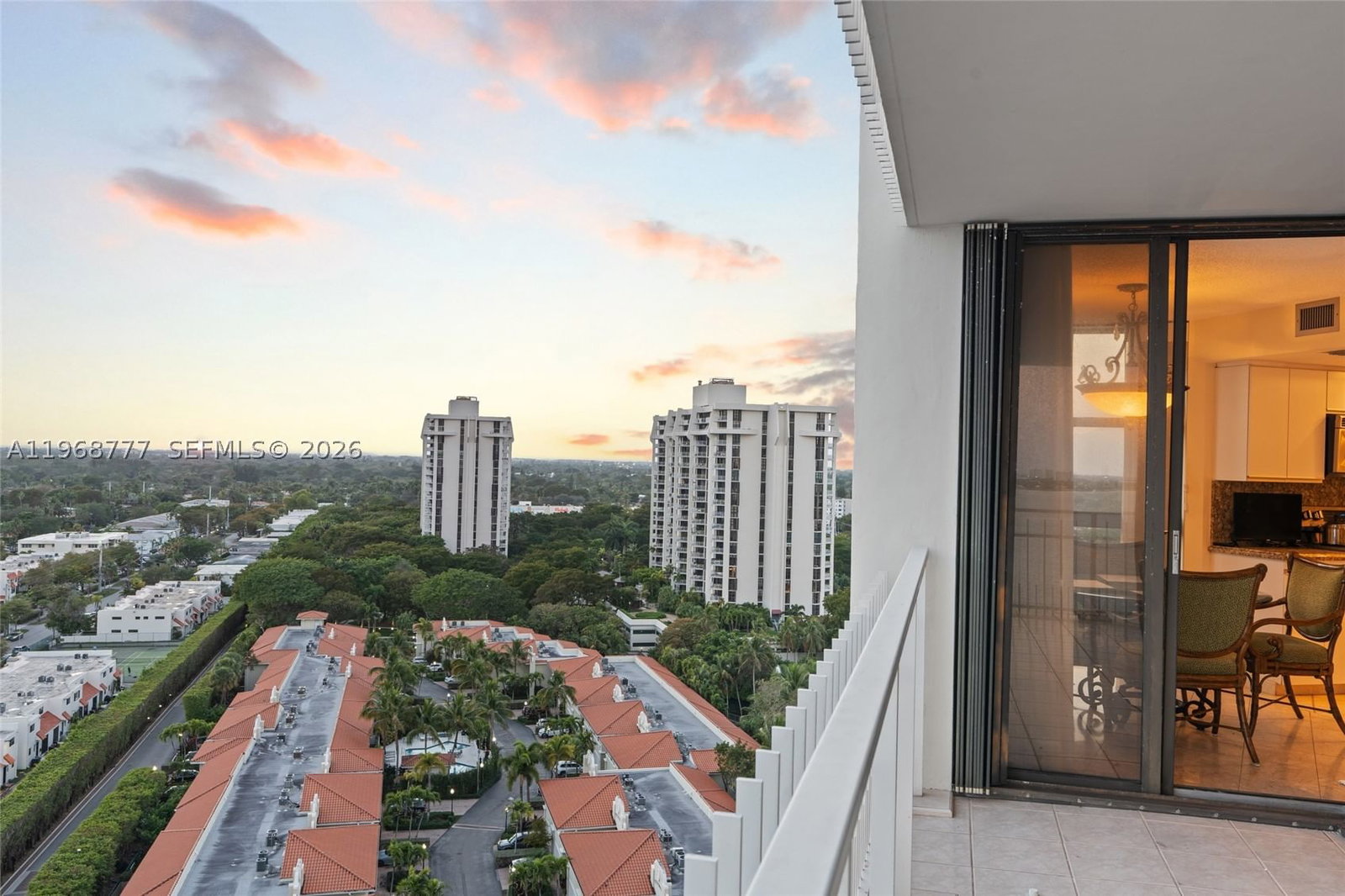 Real estate property located at 4000 Towerside Ter #1712, Miami-dade, The Towers Of Quayside Co, Miami, FL