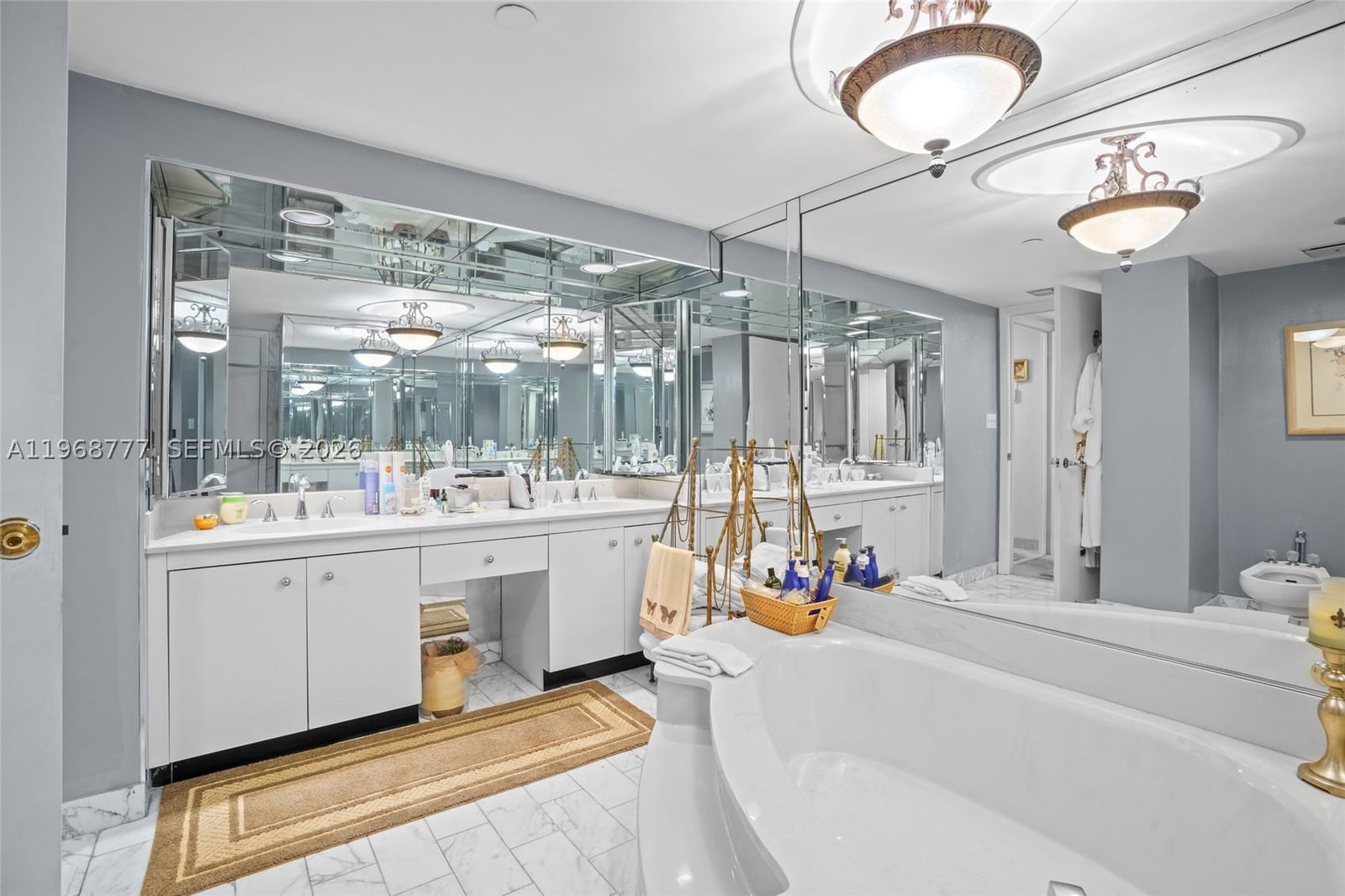 Real estate property located at 4000 Towerside Ter #1712, Miami-dade, The Towers Of Quayside Co, Miami, FL